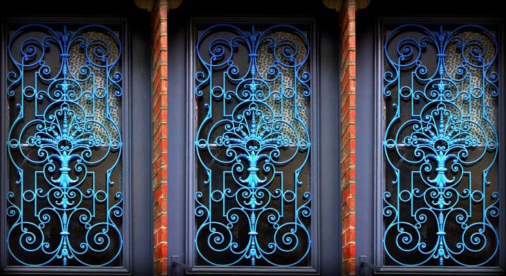 Portes à vitres ouvragées