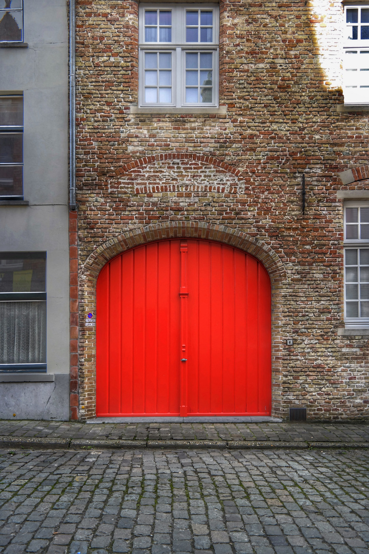 Portes et portails à Bruges 7