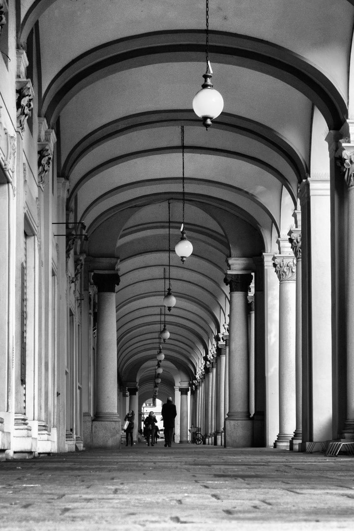 Portici di via XX Settembre, Novara