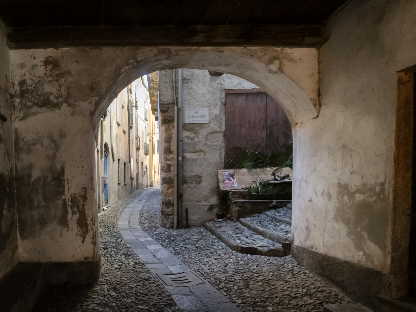 Portico di Maccagno Inferiore