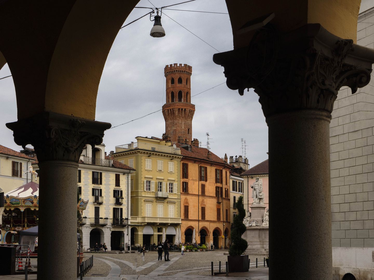 Portico di piazza Cavour, Vercelli