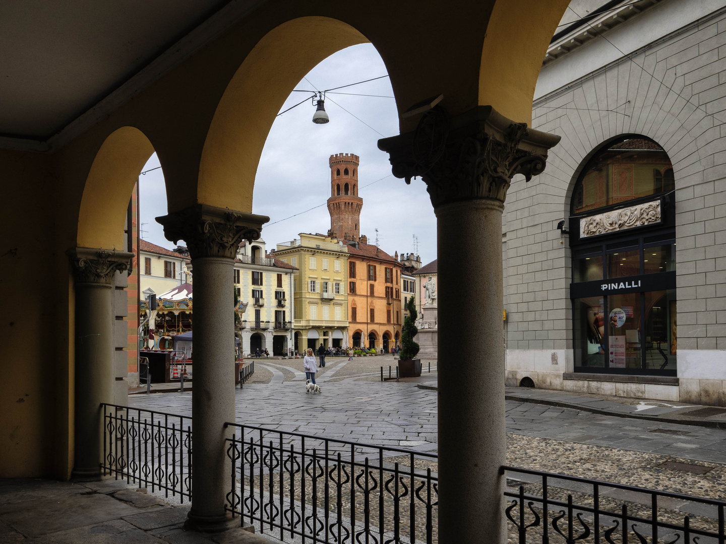 Portico di piazza Cavour, Vercelli