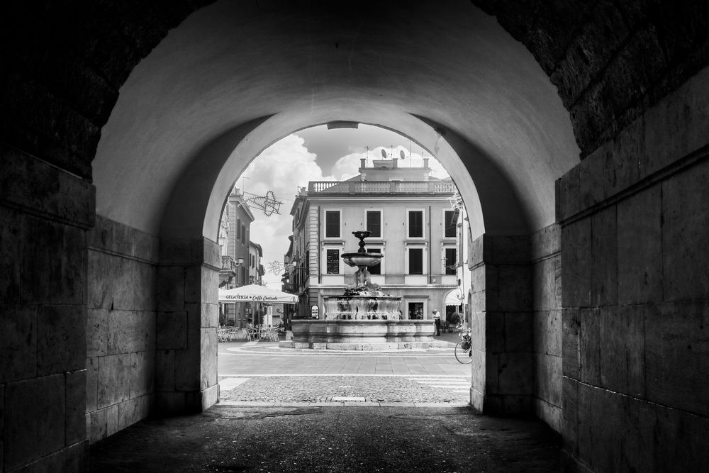 Portico di Piazza del Municipio, Sutri