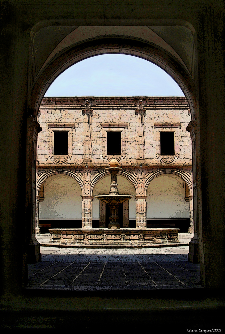 Pórtico Palacio Clavijero (Morelia, Mich)