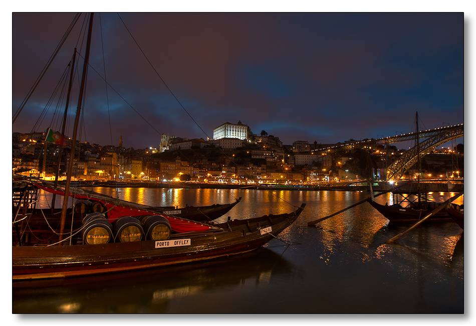 Porto bei Nacht