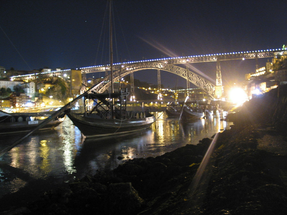 Porto bei Nacht