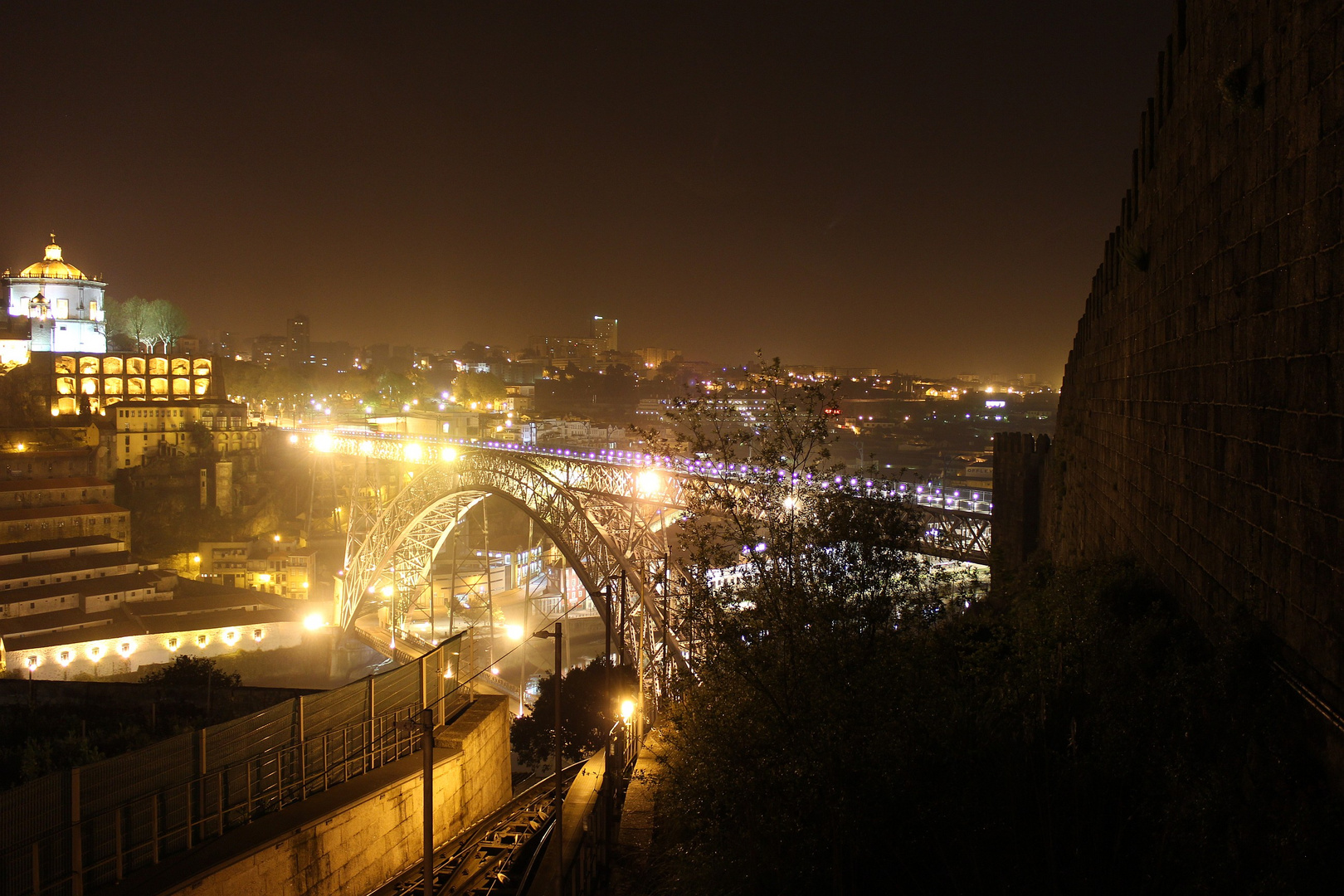 Porto bei Nacht