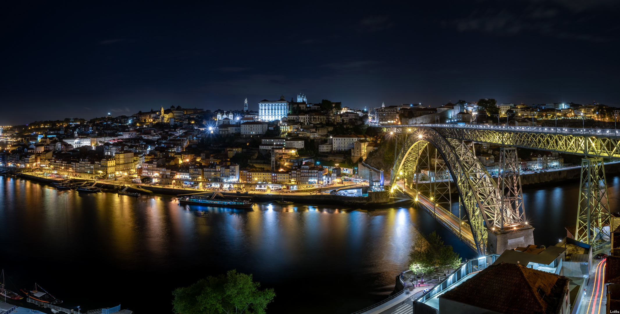 Porto bei Nacht