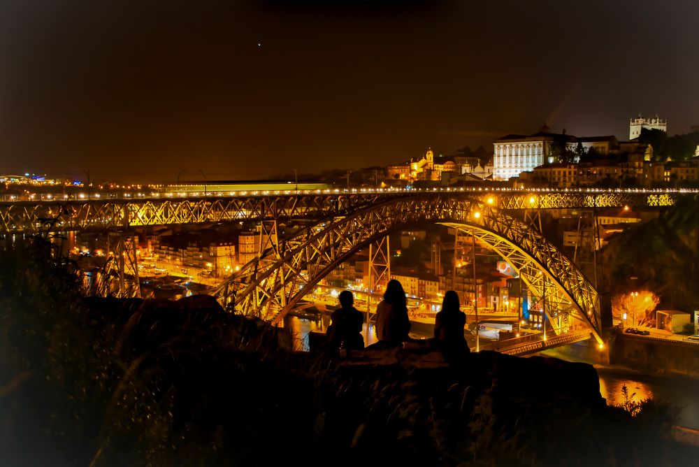 Porto bei Nacht