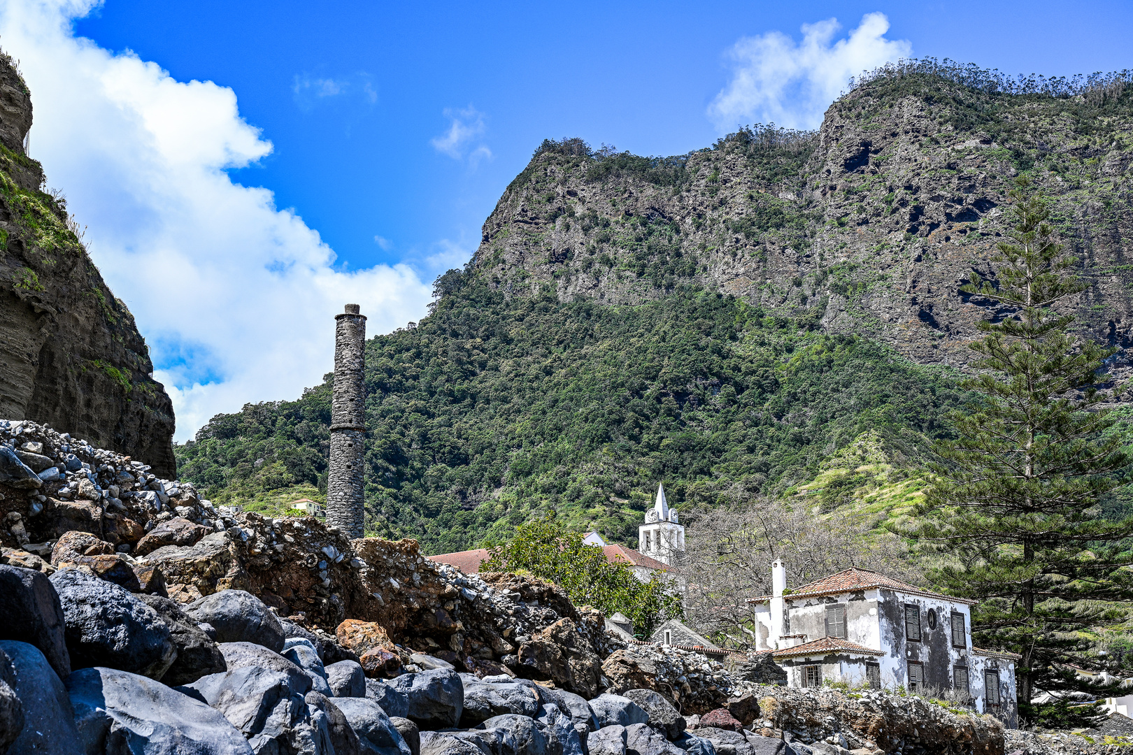 Porto da Cruz 01