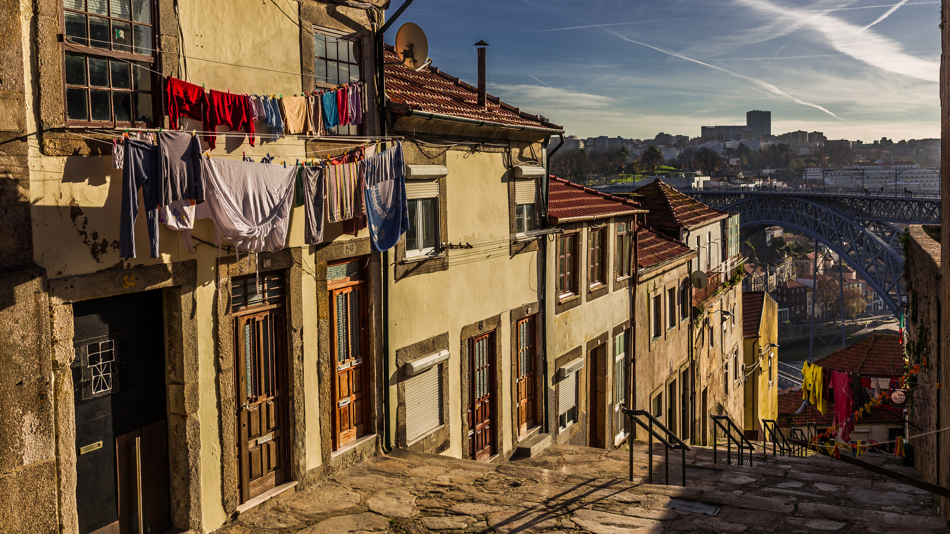 Porto - Escado dos Guindais zur Ponte Luis