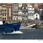 Porto Impressions. Going upriver