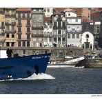 Porto Impressions. Going upriver