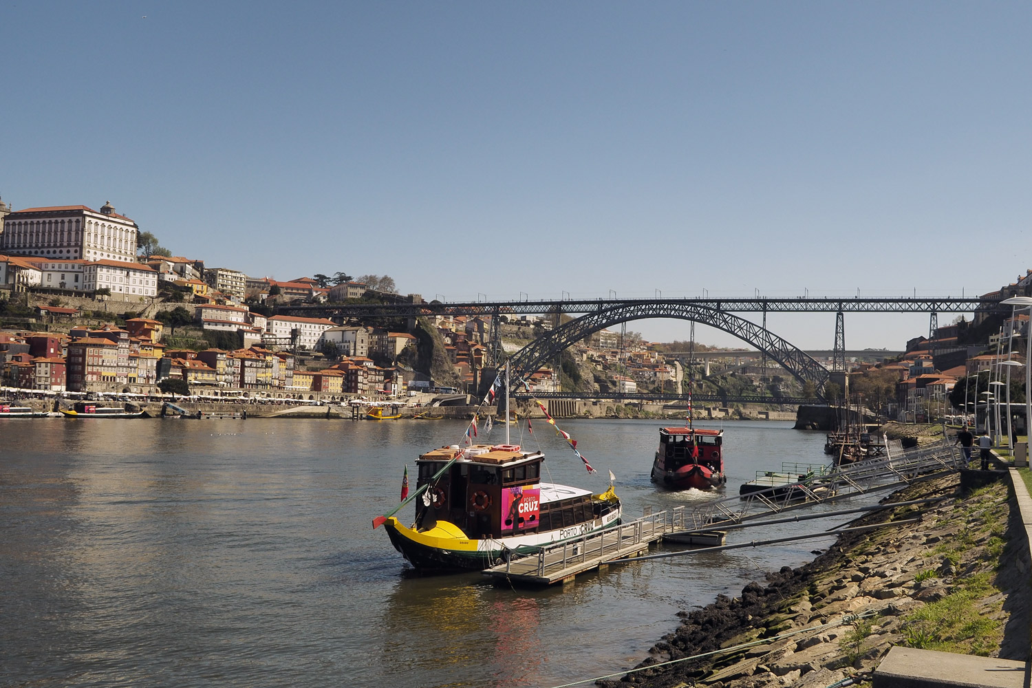 Porto mit Brücke Luiz