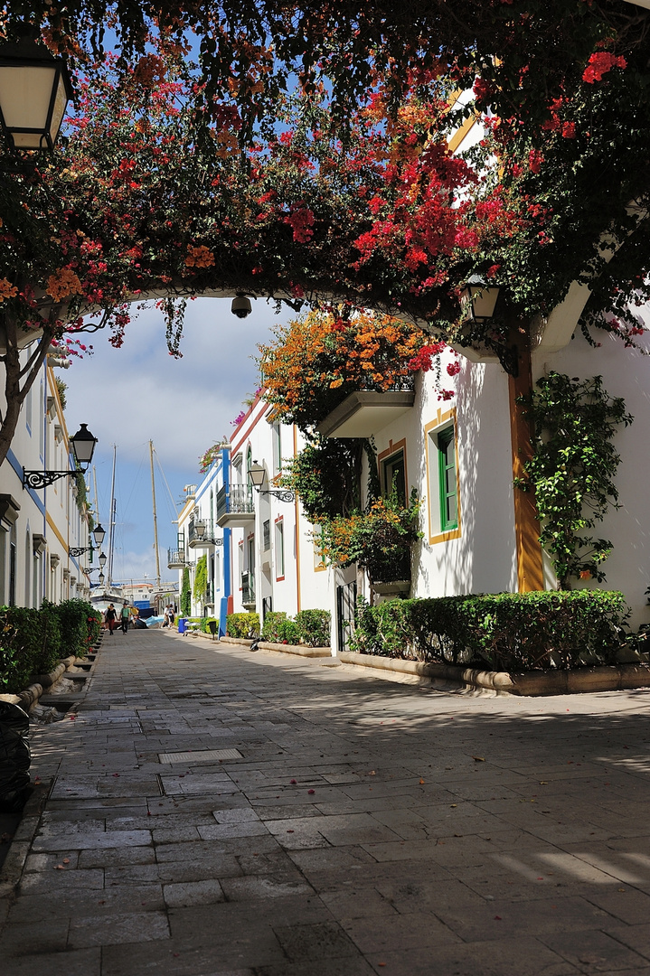 Porto Monga - Strasseneinblick