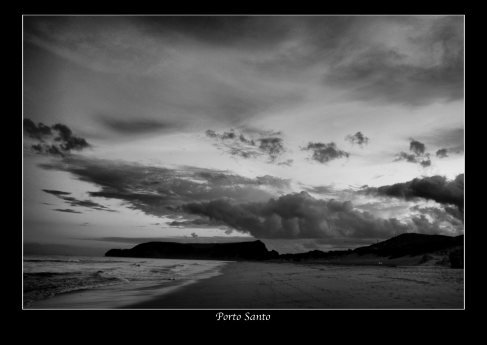 Porto Santo - stunning sunset, black & white