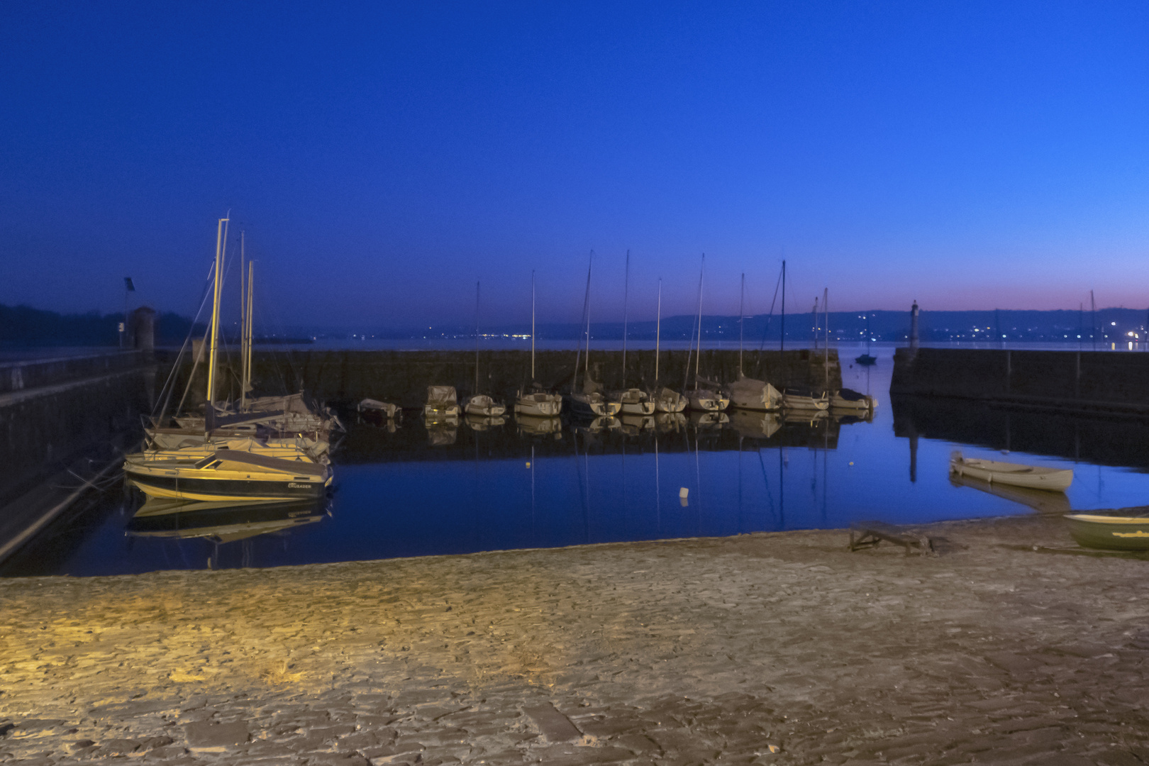 Porto turistico di Angera