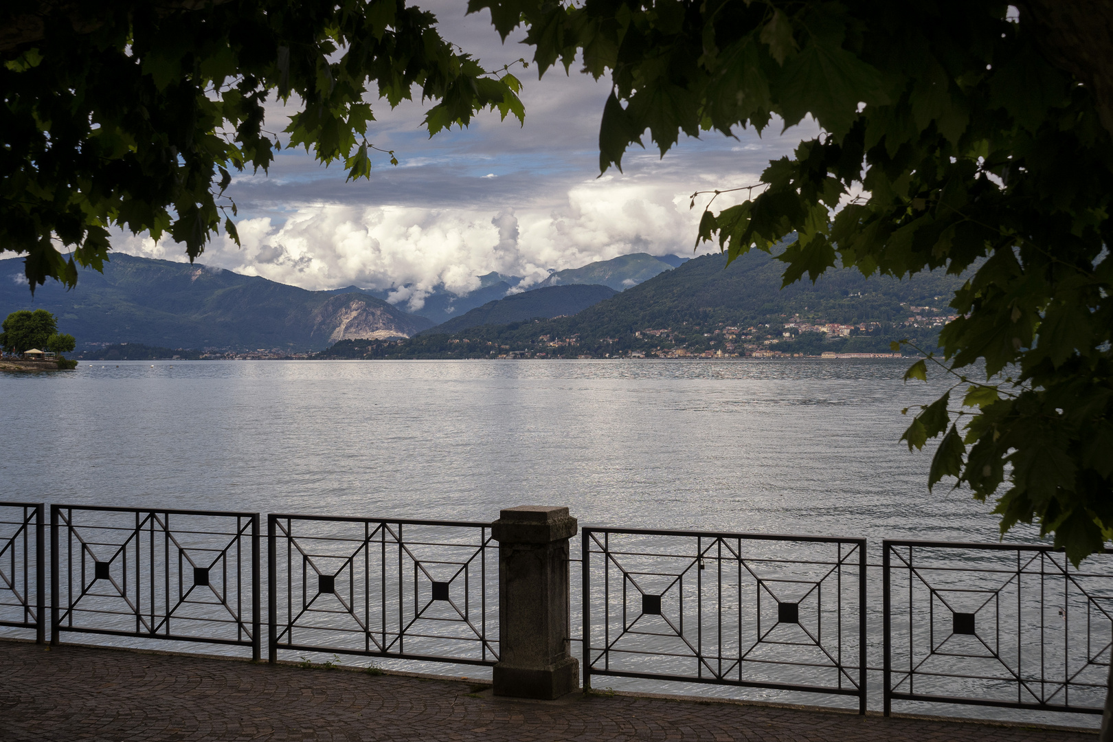 Porto Valtravaglia, lungolago