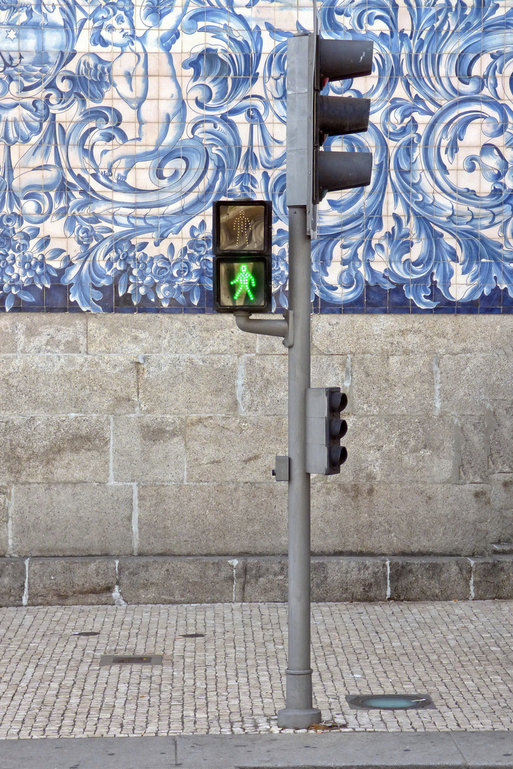 Porto...grün für Fussgänger.