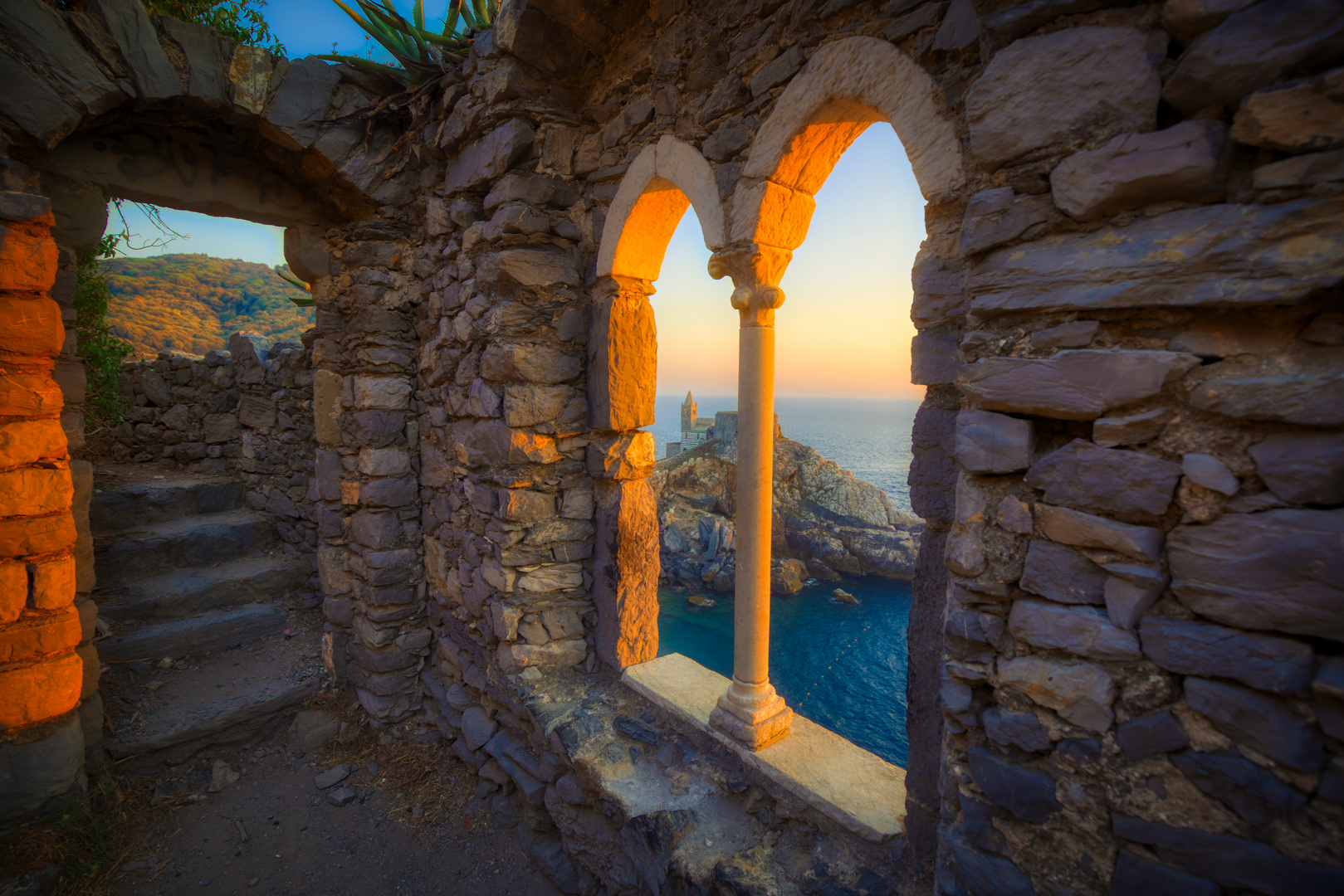 Portovenere - Blick durch das Fenster