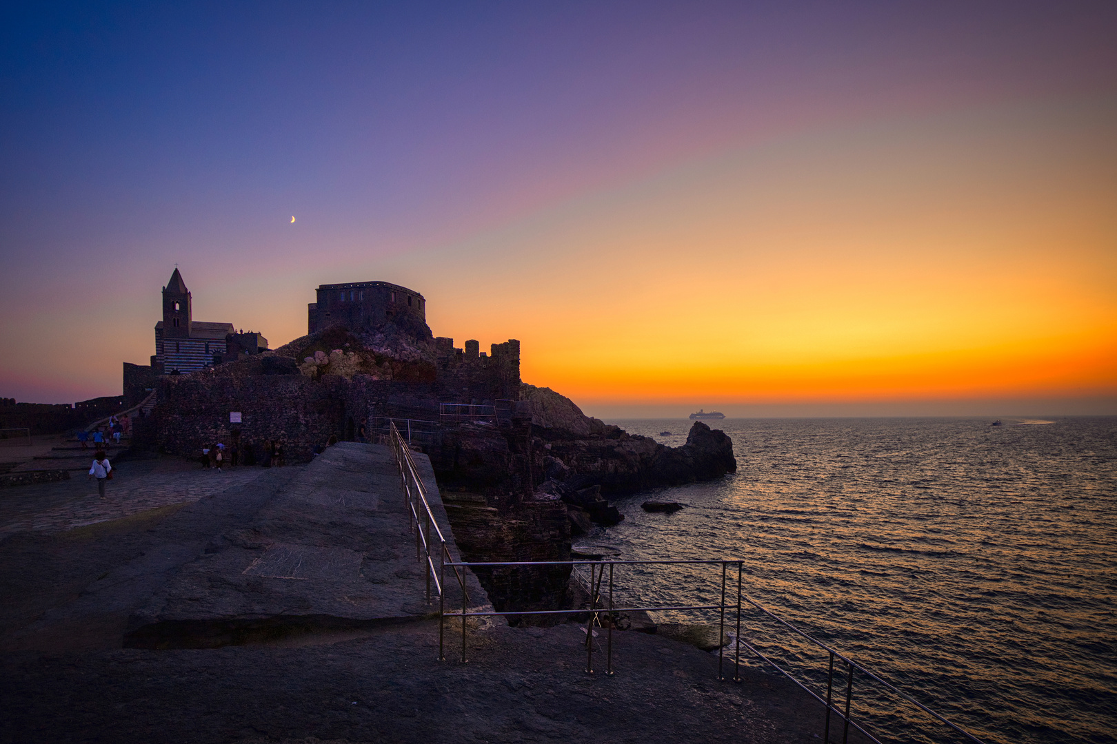 Portovenere - Chiesa Di San Pietro im Abendrot