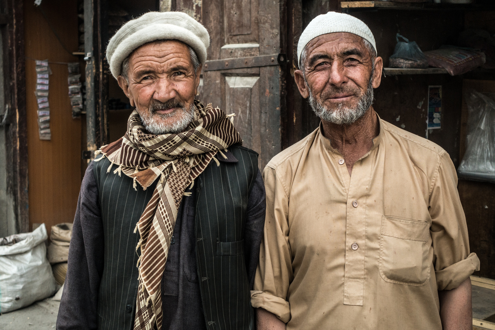 Porträts aus Pakistan: Zwei Kaufleute aus Skardu