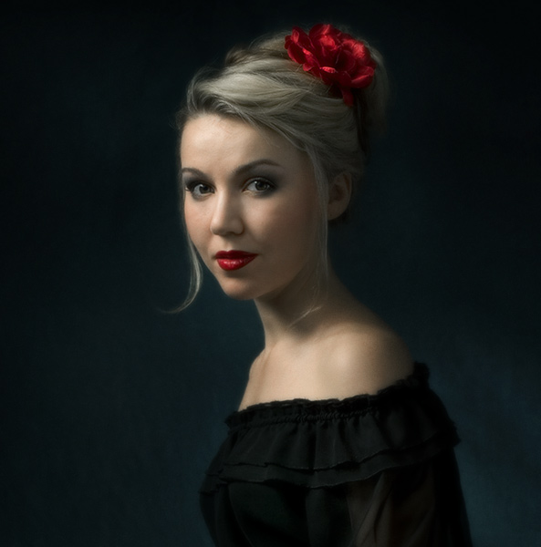 Portrait eines Mädchens mit Rose von Alex RUSTBOY