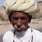 Portrait eines Mannes aus Rajasthan