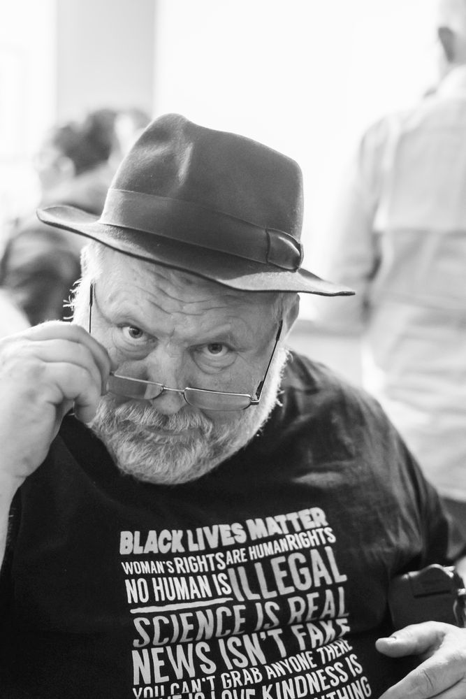 Portrait Helmut Oelke Fotografie Expo cr6-A5030-sw/v14