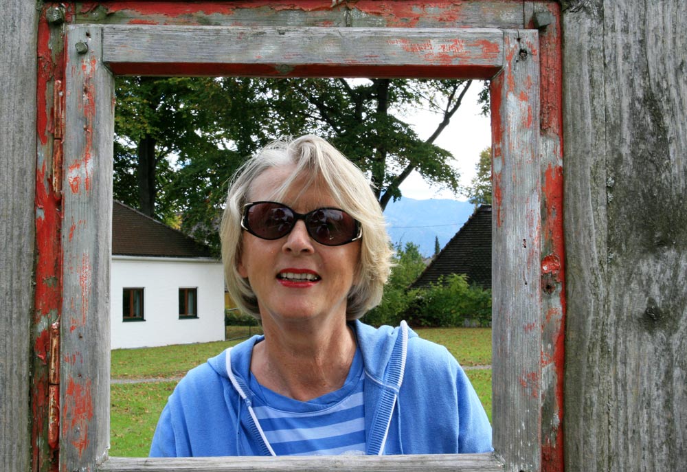 PORTRAIT IM FENSTER