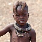 Portrait... kleines "Himba" Mädchen ...