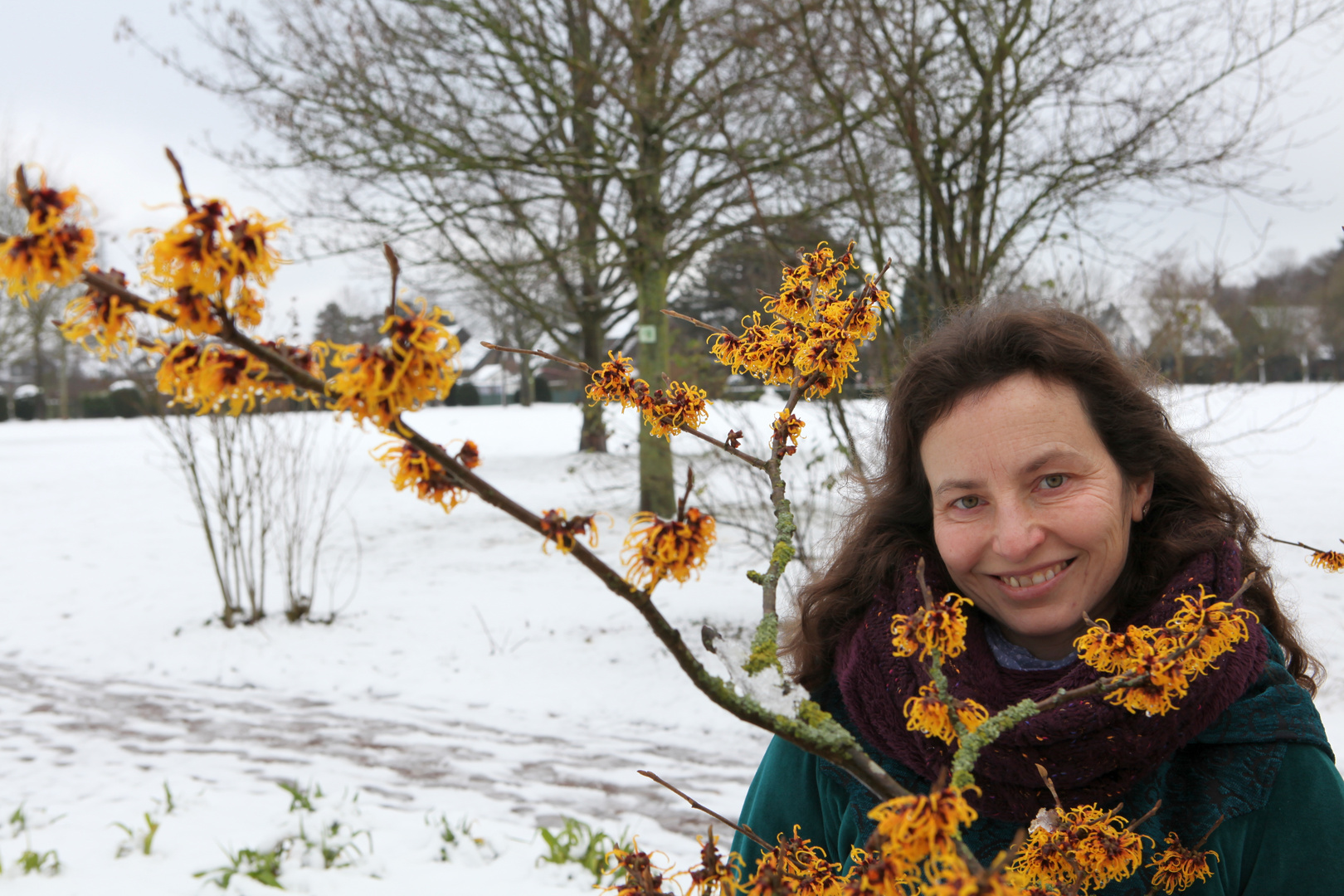 Portrait mit Blüten