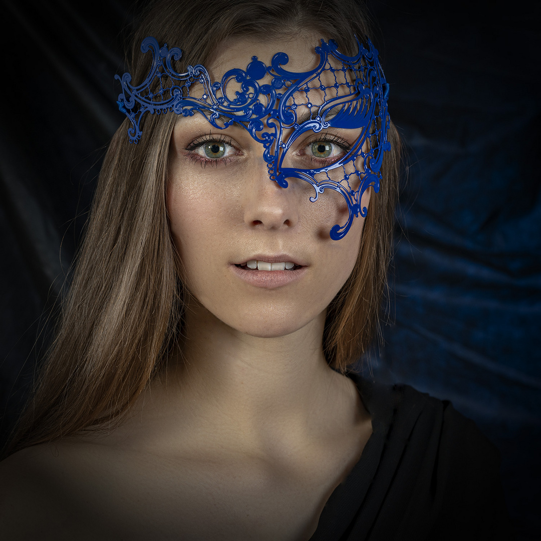 Portrait mit Maske