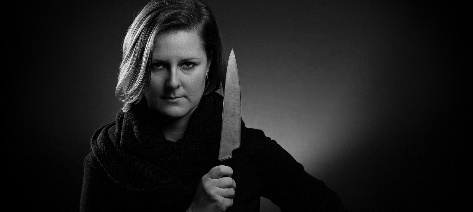 Portrait mit Messer III