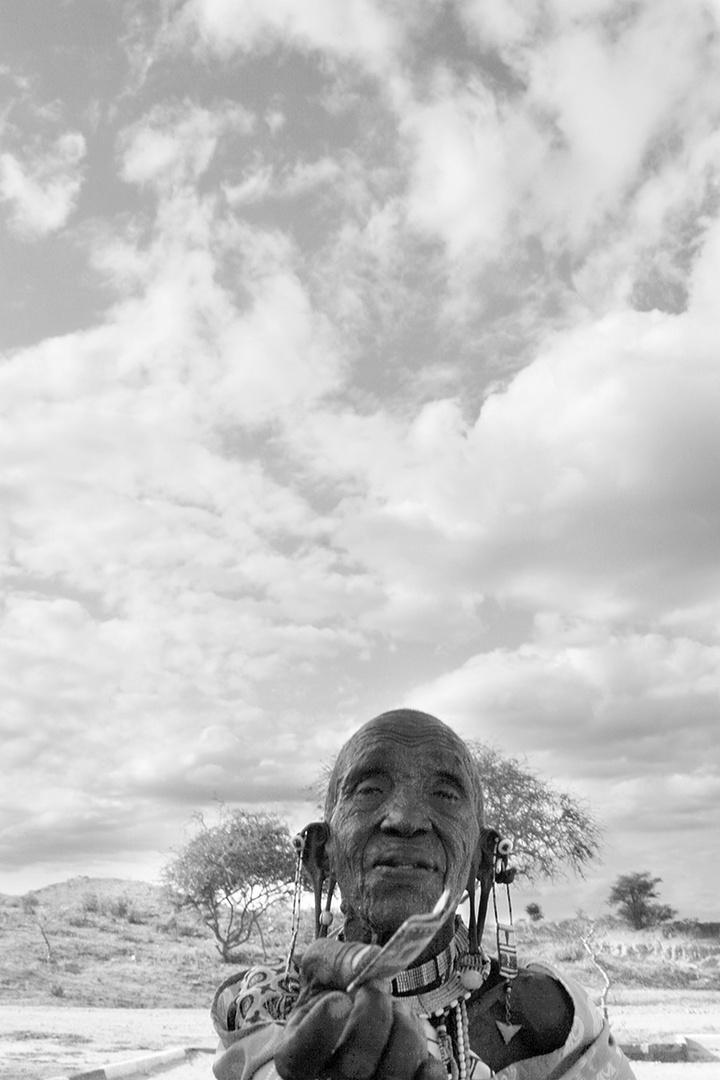 Portrait of a old Massai woman