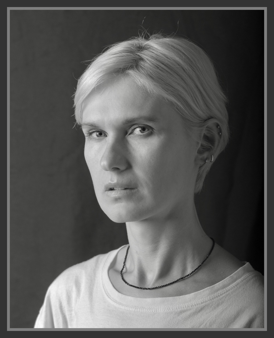 Portrait of Viktoria, Ukrainian refugee.