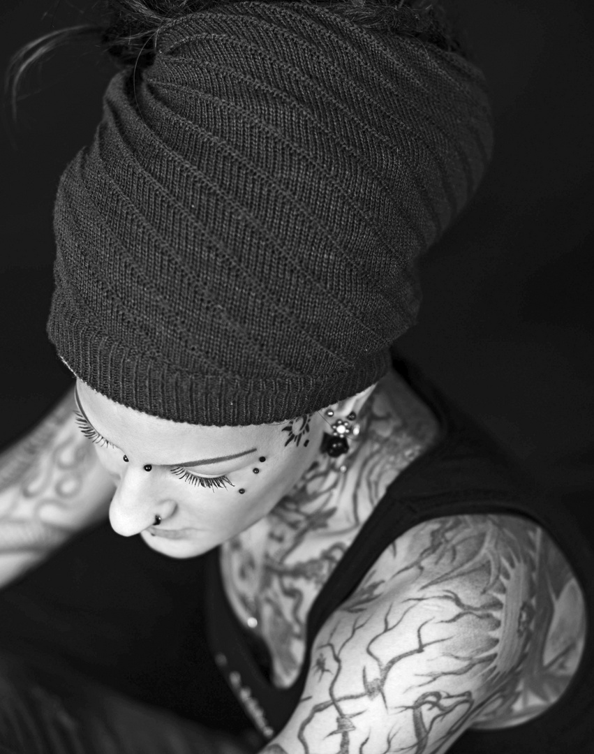 Portrait Tattoogirl 