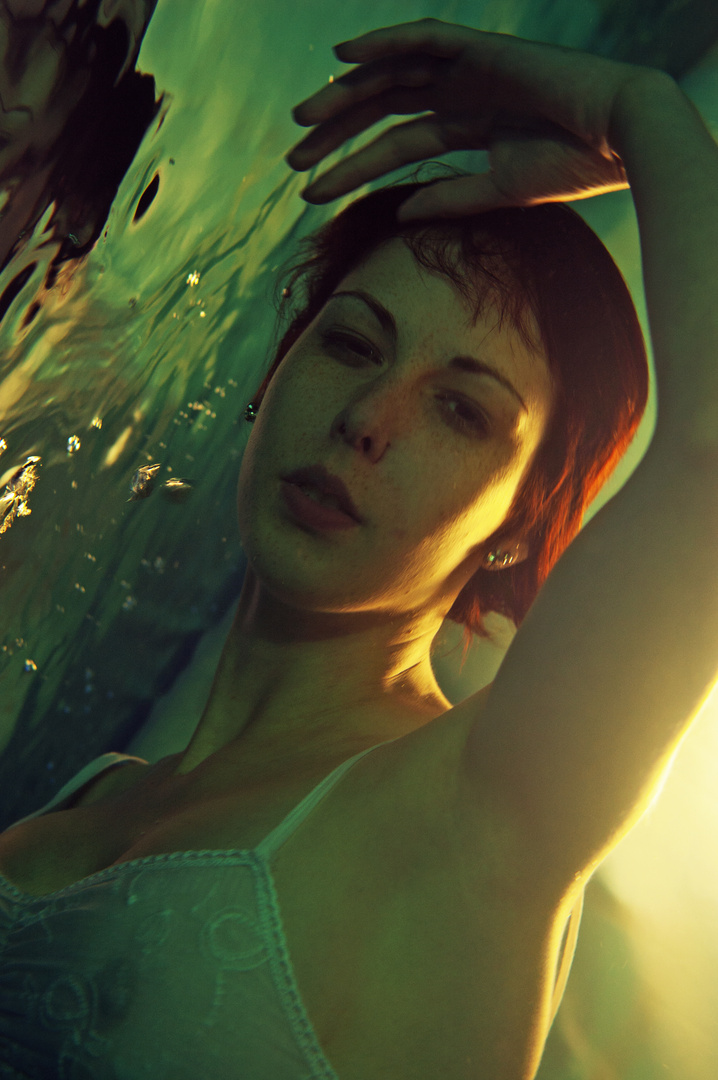 Portrait unter Wasser