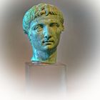 Portraitköpfchen des römischen Kaisers Augustus