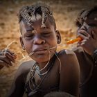 Portraits eines Himba-Mädchens