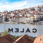 Portugal, Norte, Porto, Blick von Vila Nova de Gaia auf Altstadtviertel Ribeira