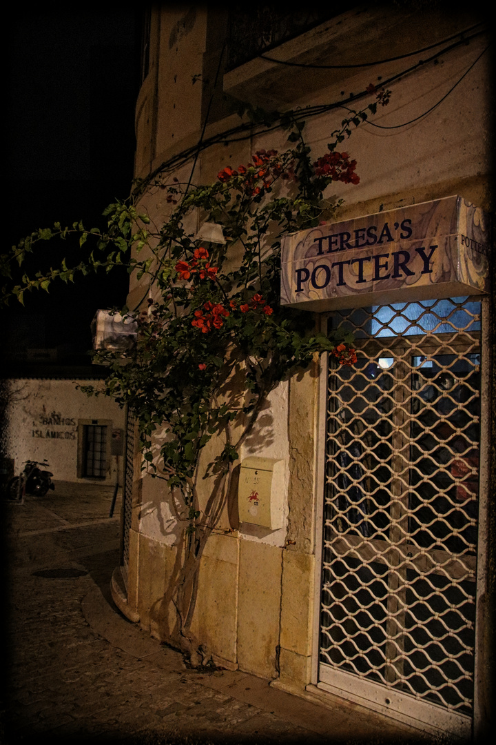 Portuguese pottery