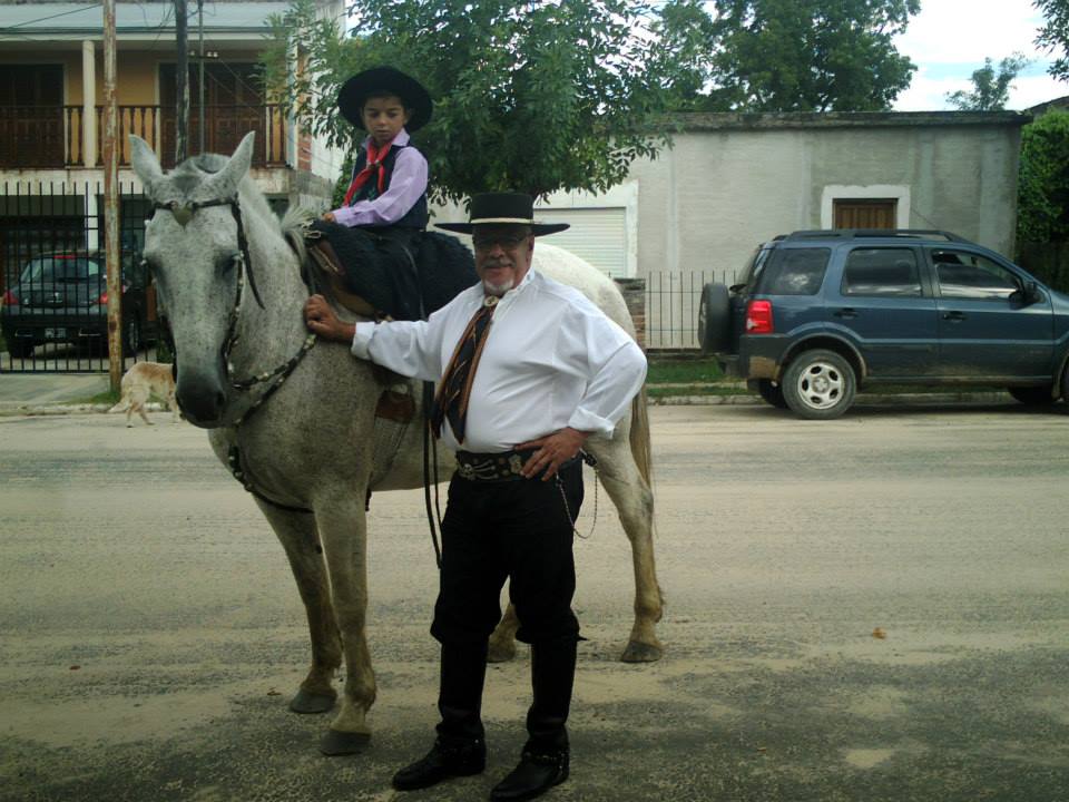 POSANDO CON EL MONTADO