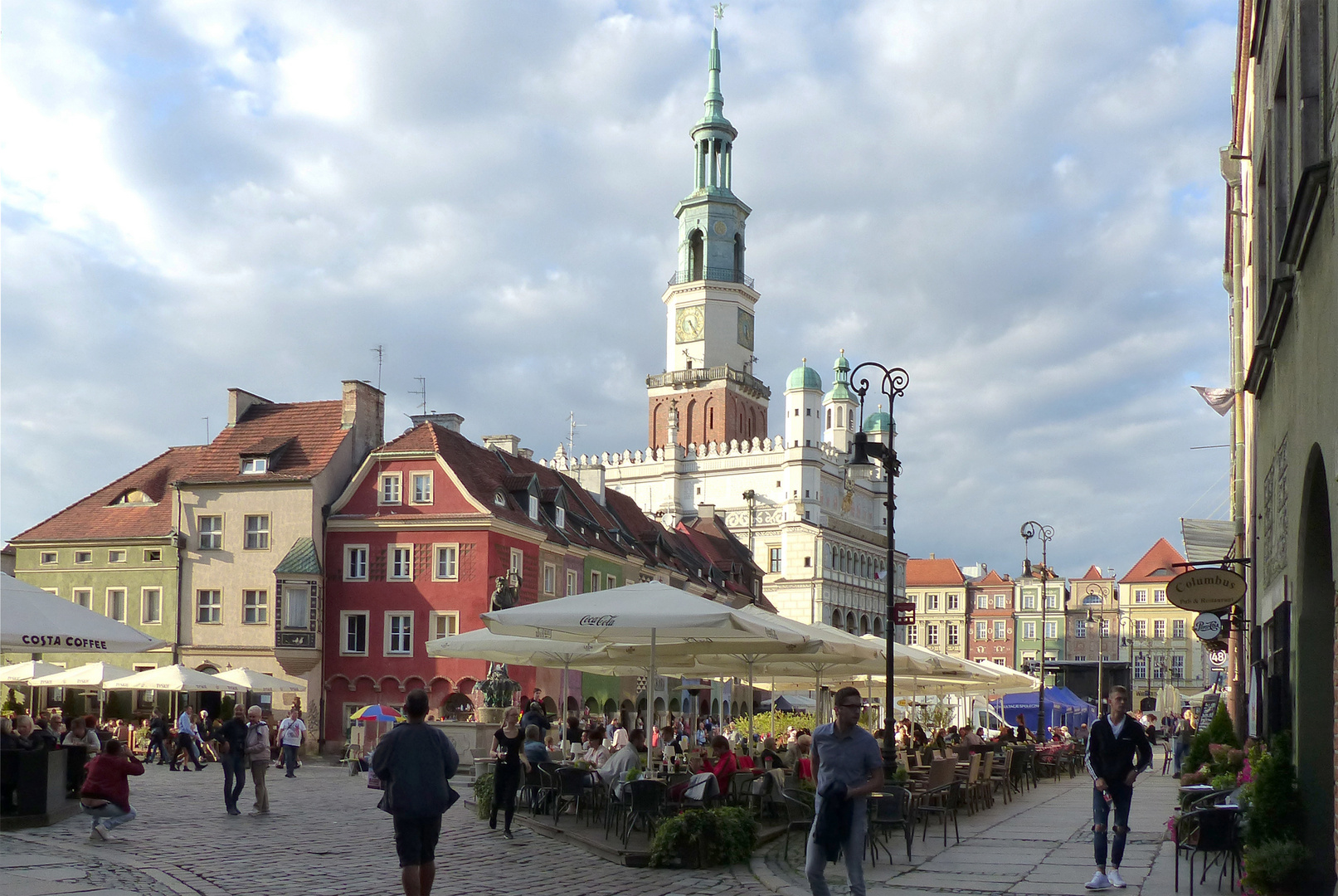 Posen - Markt mit neuem Rathaus