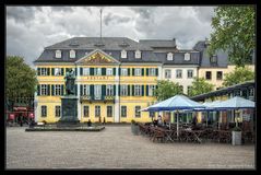 Postamt und Beethovendenkmal .... Bonner Münsterplatz