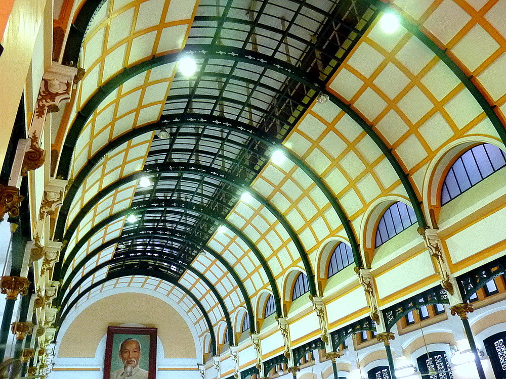 Poste Centrale de Ho Chi Minh Ville ( Saigon )