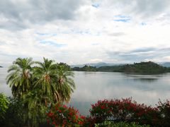 Postkarten-Landschaft am Kivusee