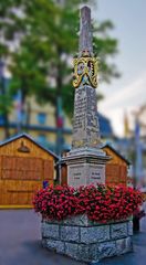 Postmeilensäule auf dem Oberwiesenthaler Markt 2