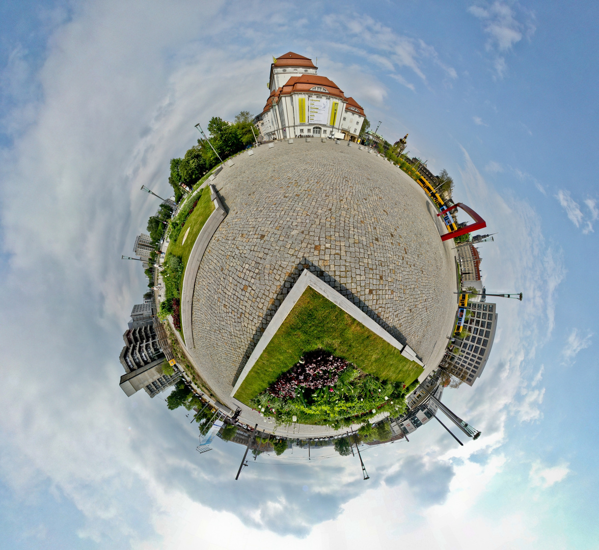 Postplatz Dresden Planet