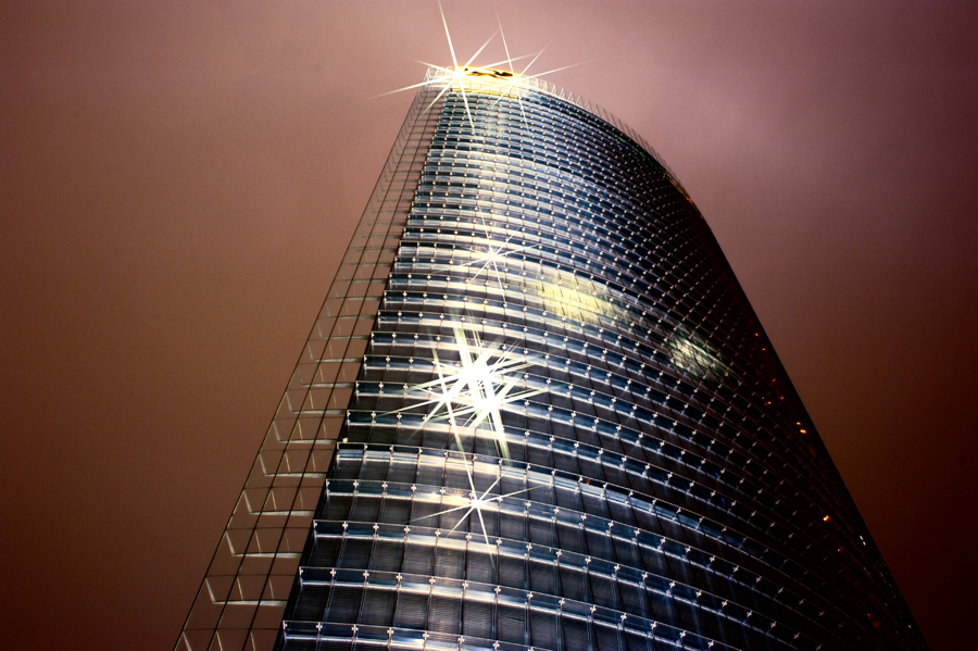 Posttower in Bonn zur Adventszeit